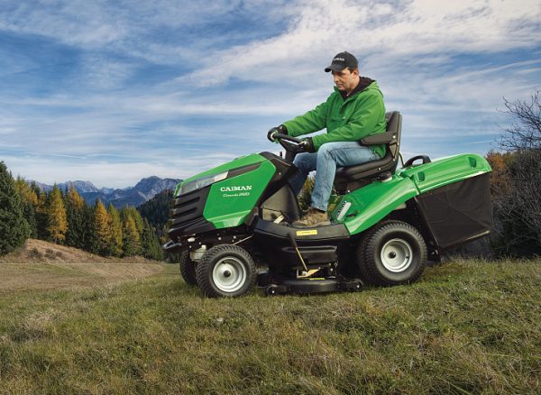 Крупный план: садовые тракторы Caiman Comodo 2WD / 4WD